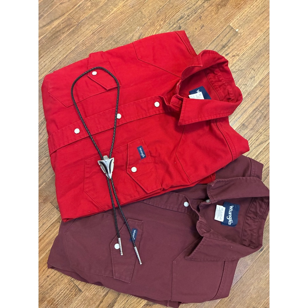Wrangler Western Pearl Snap Shirt Bundle Red Burgundy & Arrowhead Bolo Tie 3pc